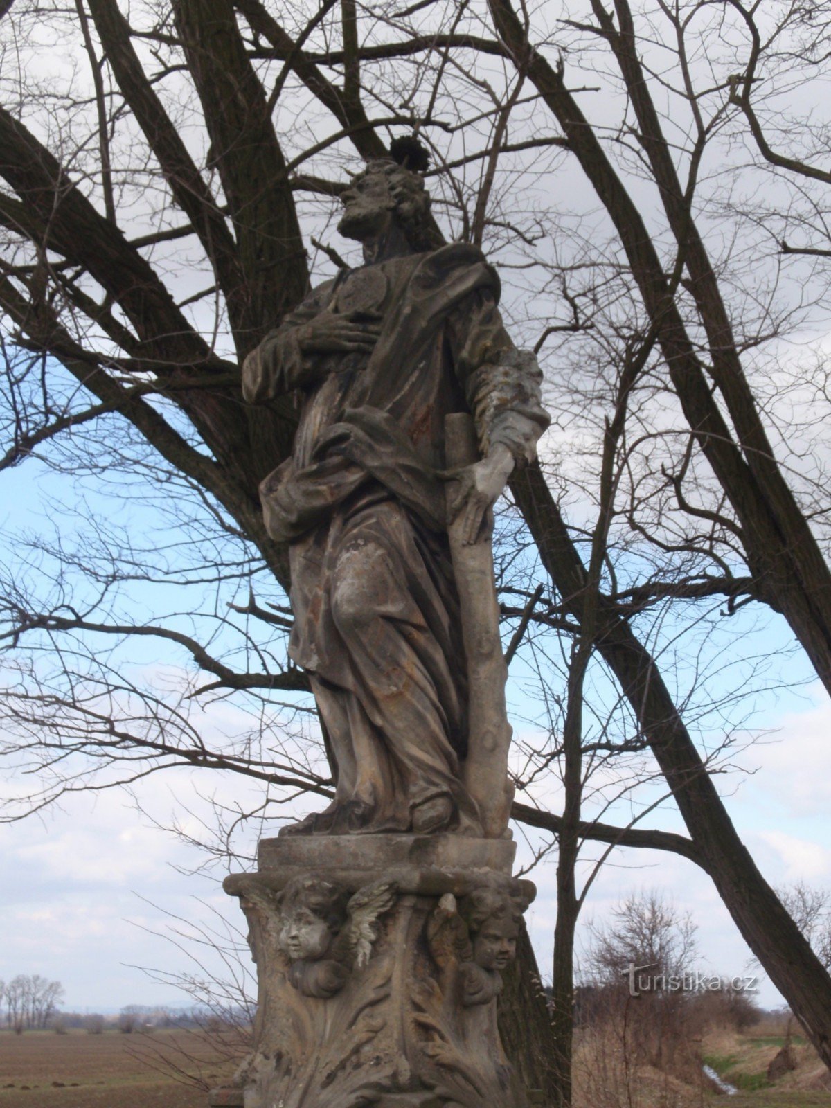 Standbeeld van St. Judy Tadeáše bij het dorp Samotišky