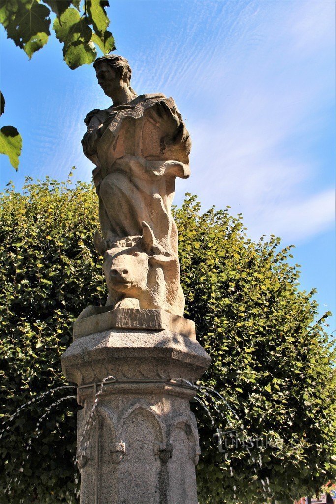 Estátua de S. Lucas