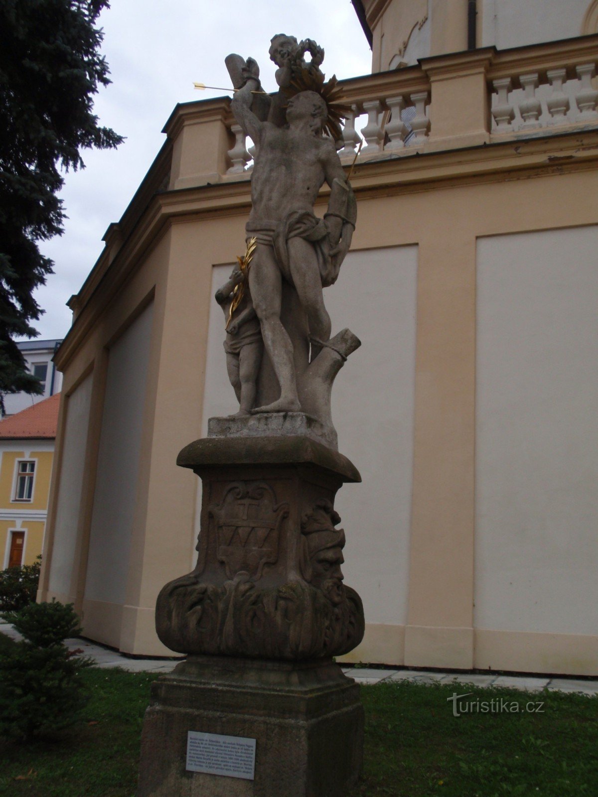 estatua de san Sebestián en Třebíč