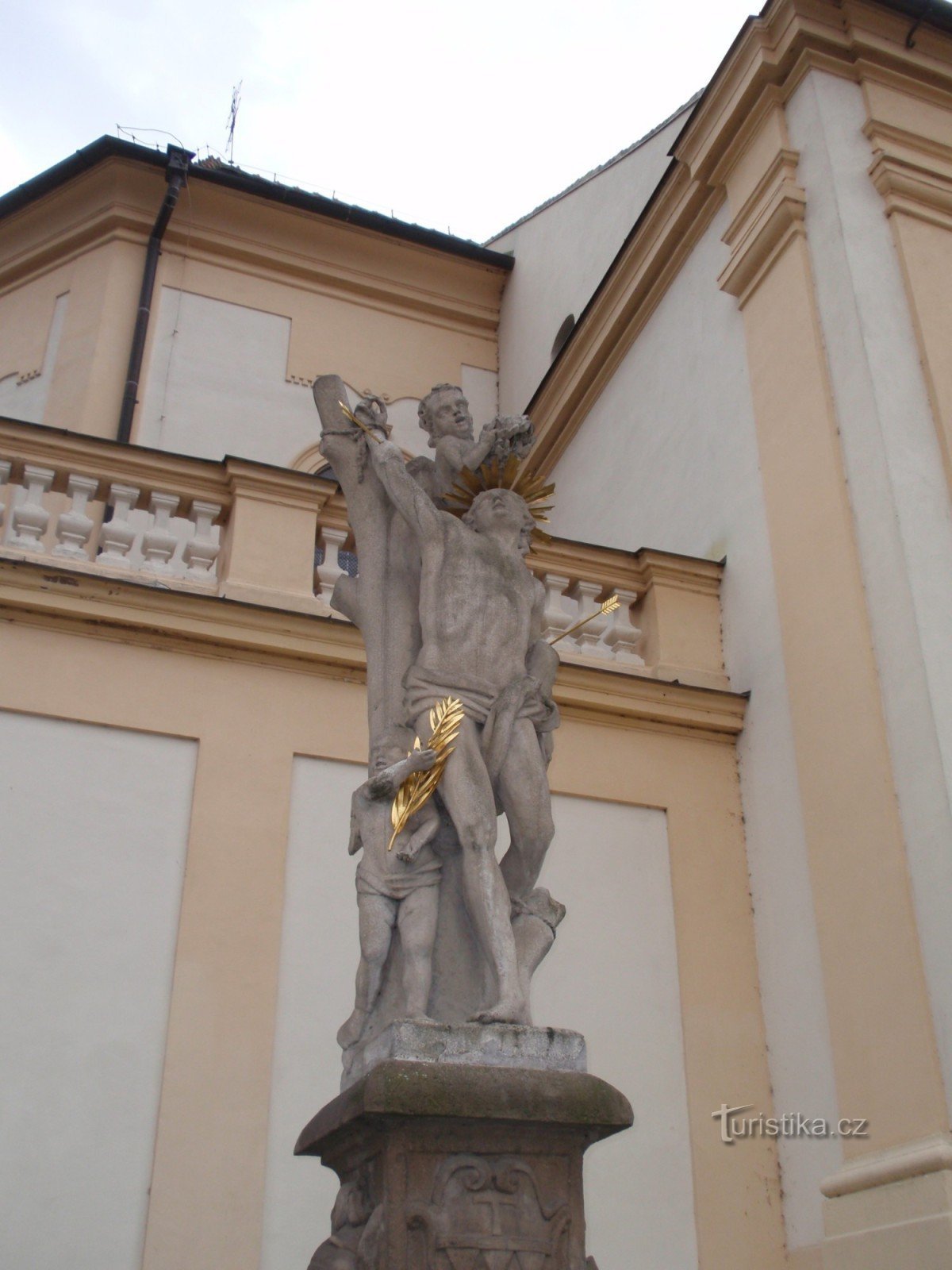 estatua de san Sebestián en Třebíč
