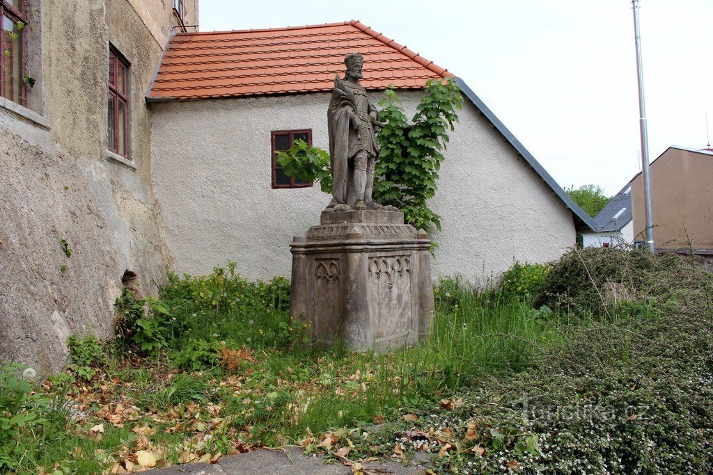 Standbeeld van St. Václav in de Farní-straat