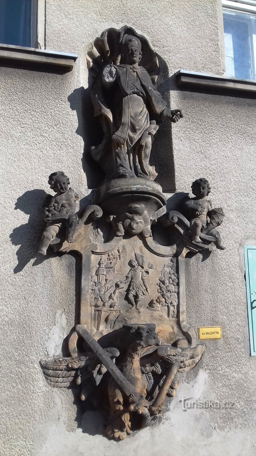 estatua de san El día de los enamorados y el relieve de St. Floriana