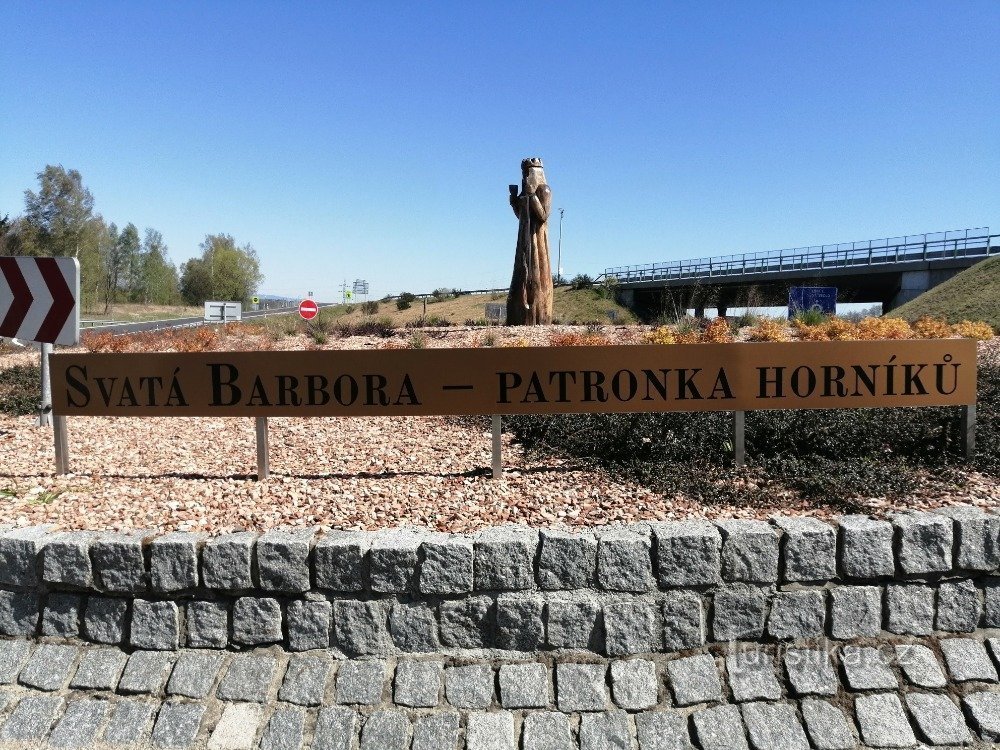 Pyhän Barbaran patsas - kaivostyöläisten suojeluspyhimys - Sokolov