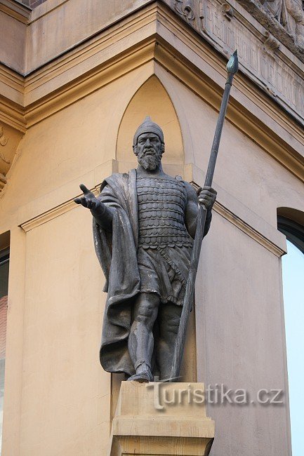 статуя в Ніцці