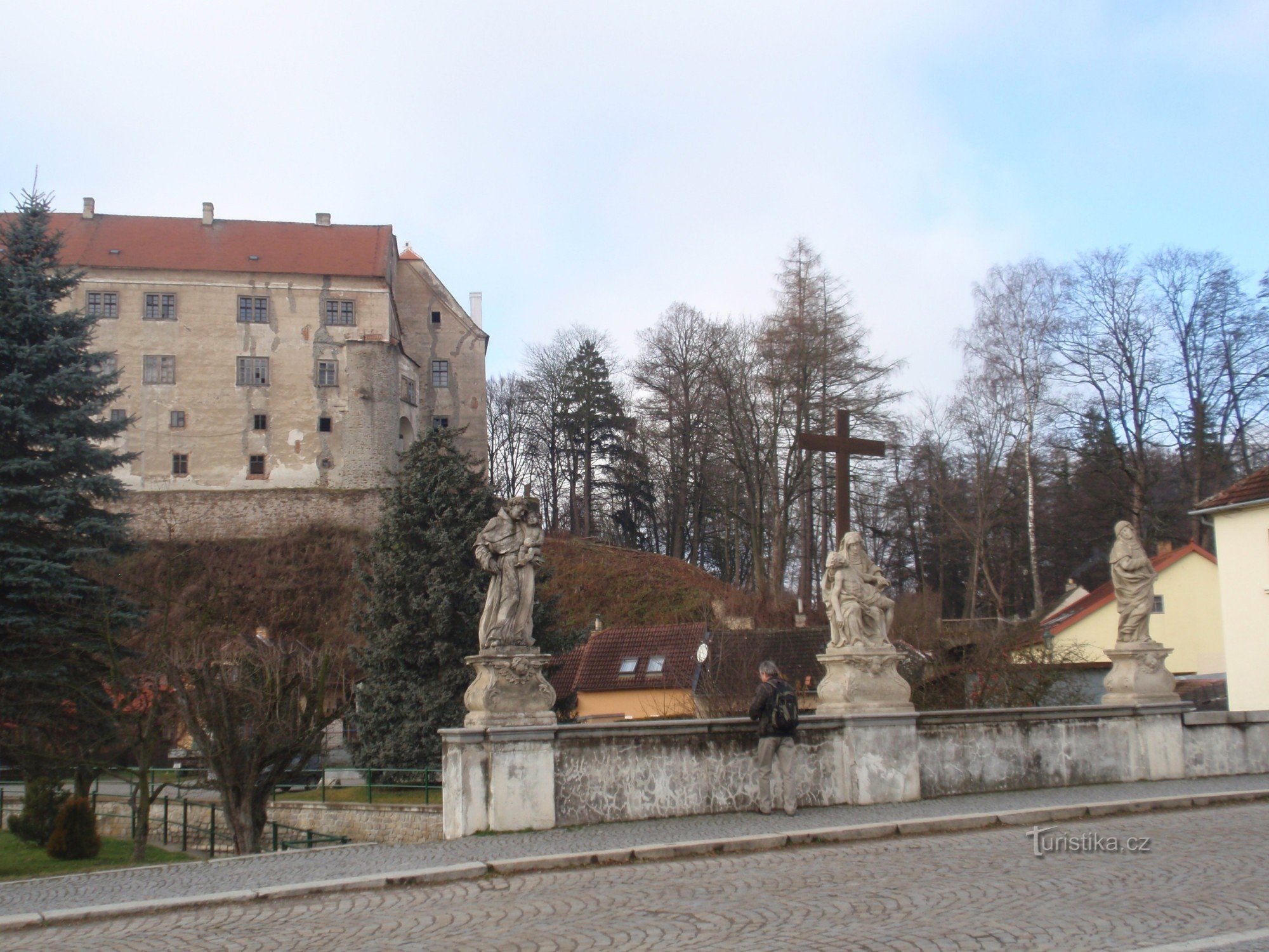 Sculpturale versiering van de brug onder het kasteel in Brtnice bij Jihlava