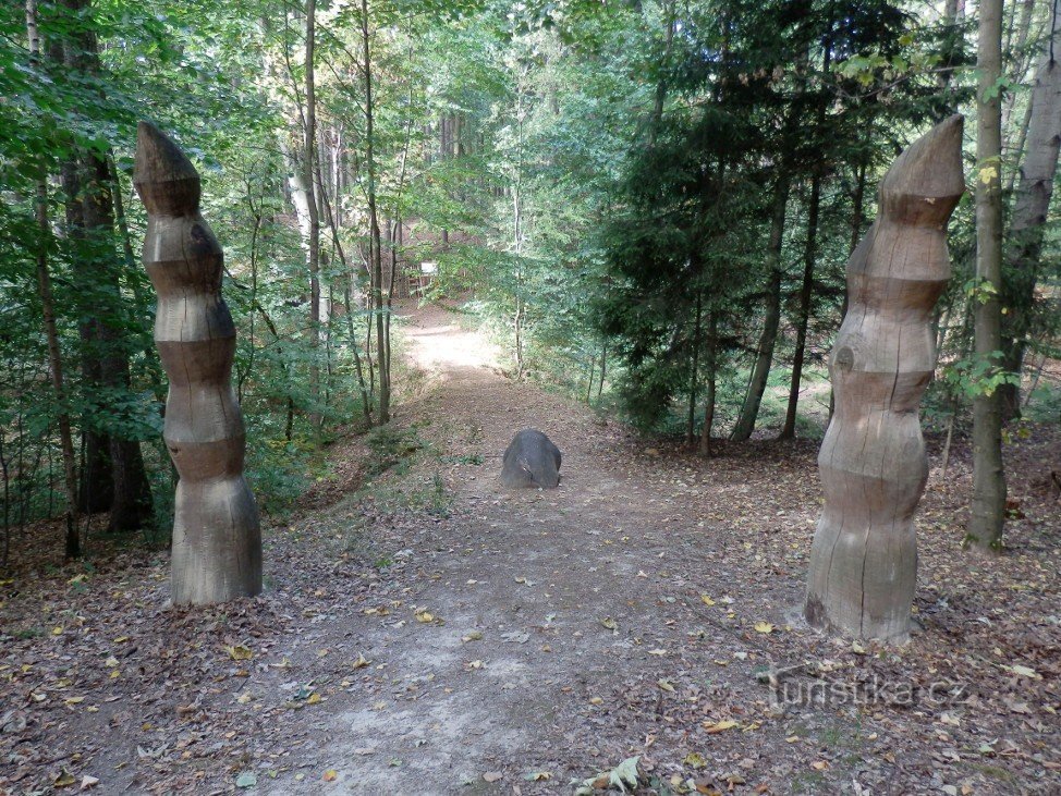 Travail sculptural au Pont du Diable