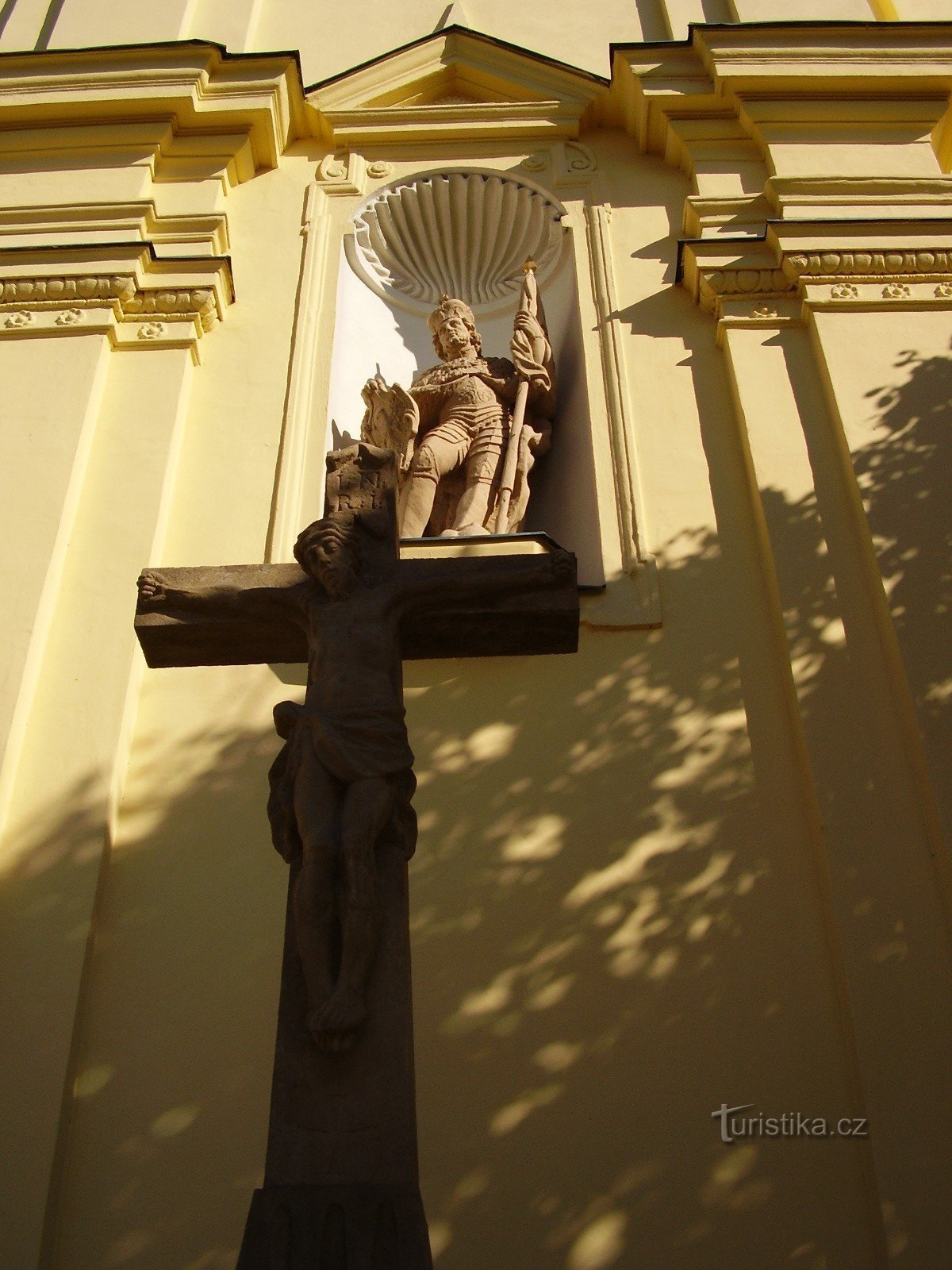 Sculptural monuments in Brno's Tuřany