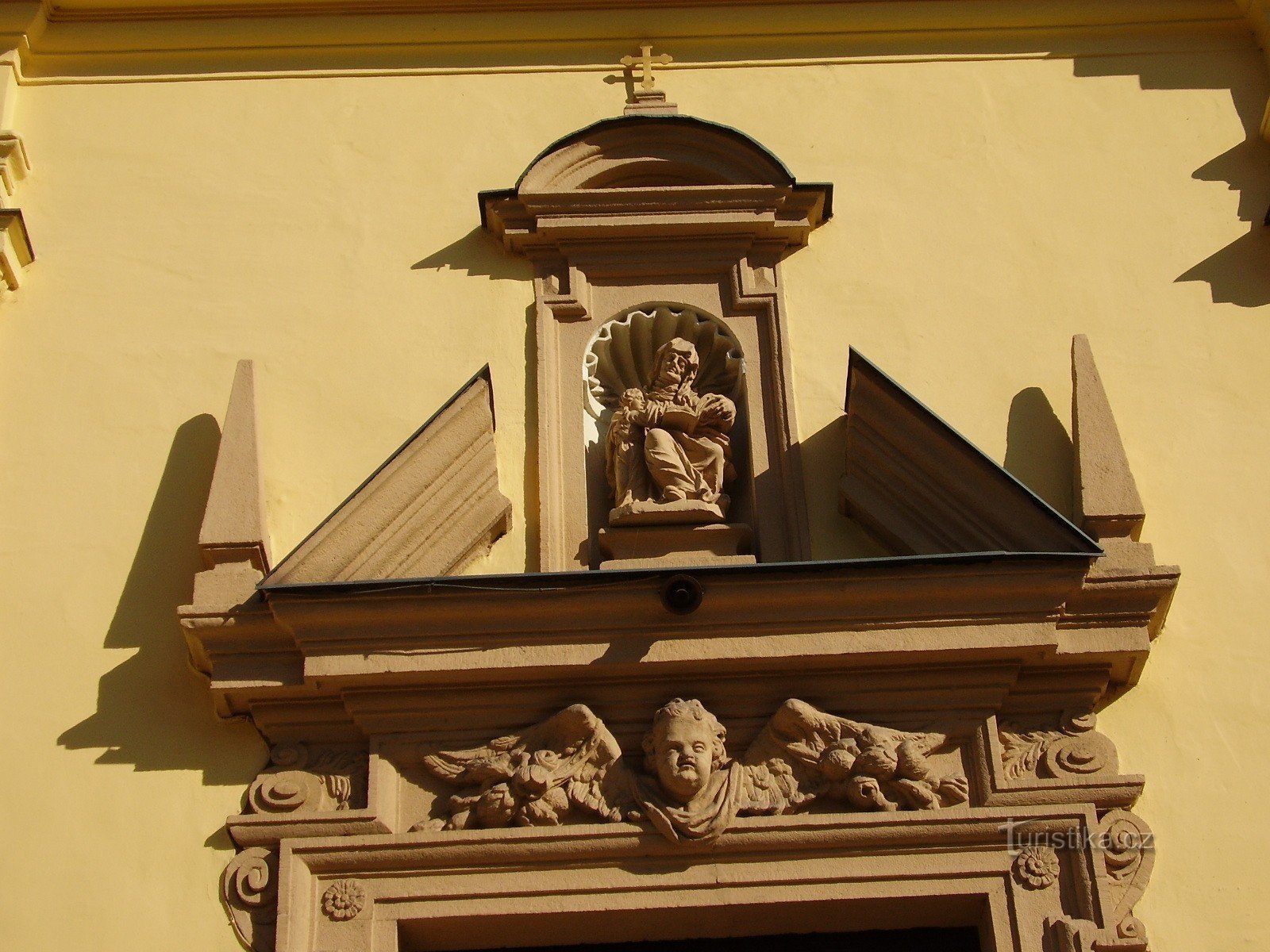 Sculptural monuments in Brno's Tuřany