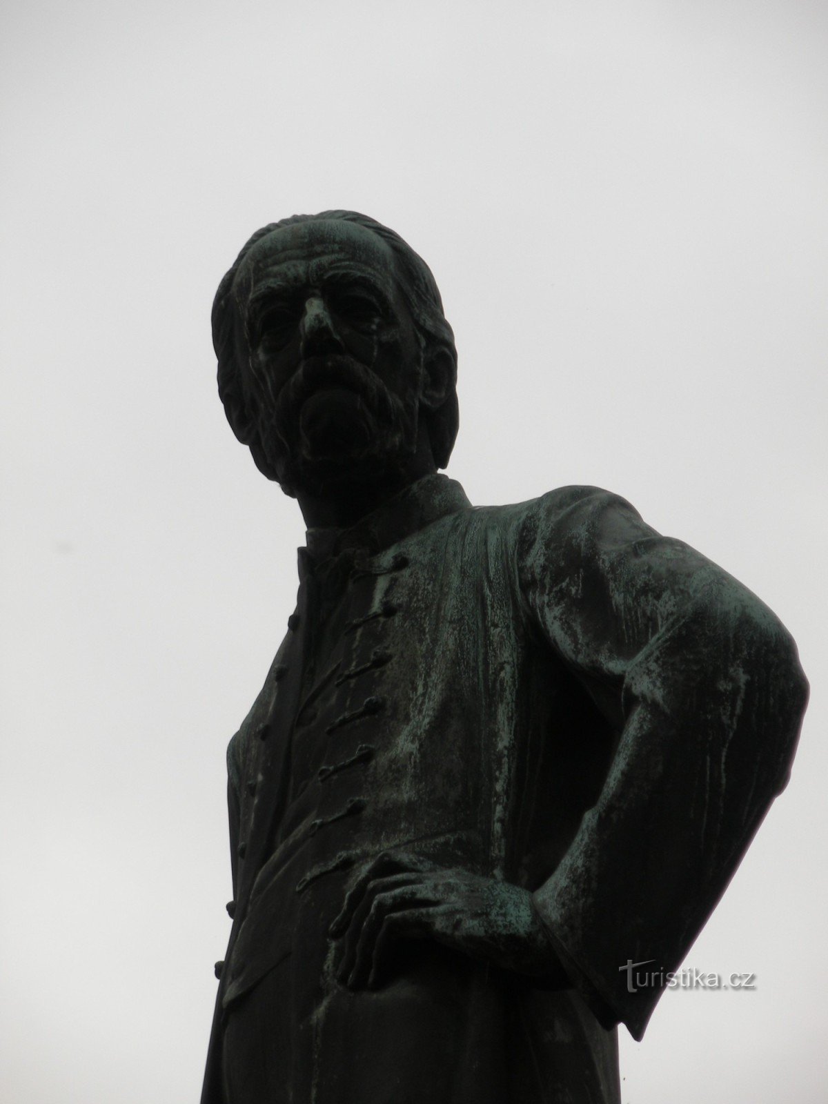 19 世纪至今的利托米什尔的雕像和纪念碑