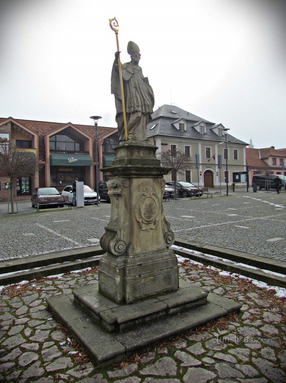 Estatuas en la plaza Brum