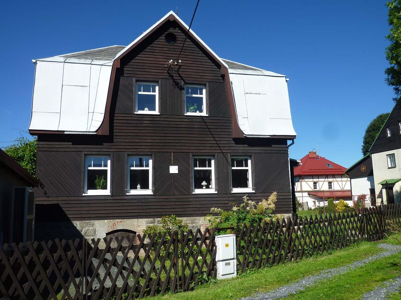 Sofia House - view from the road