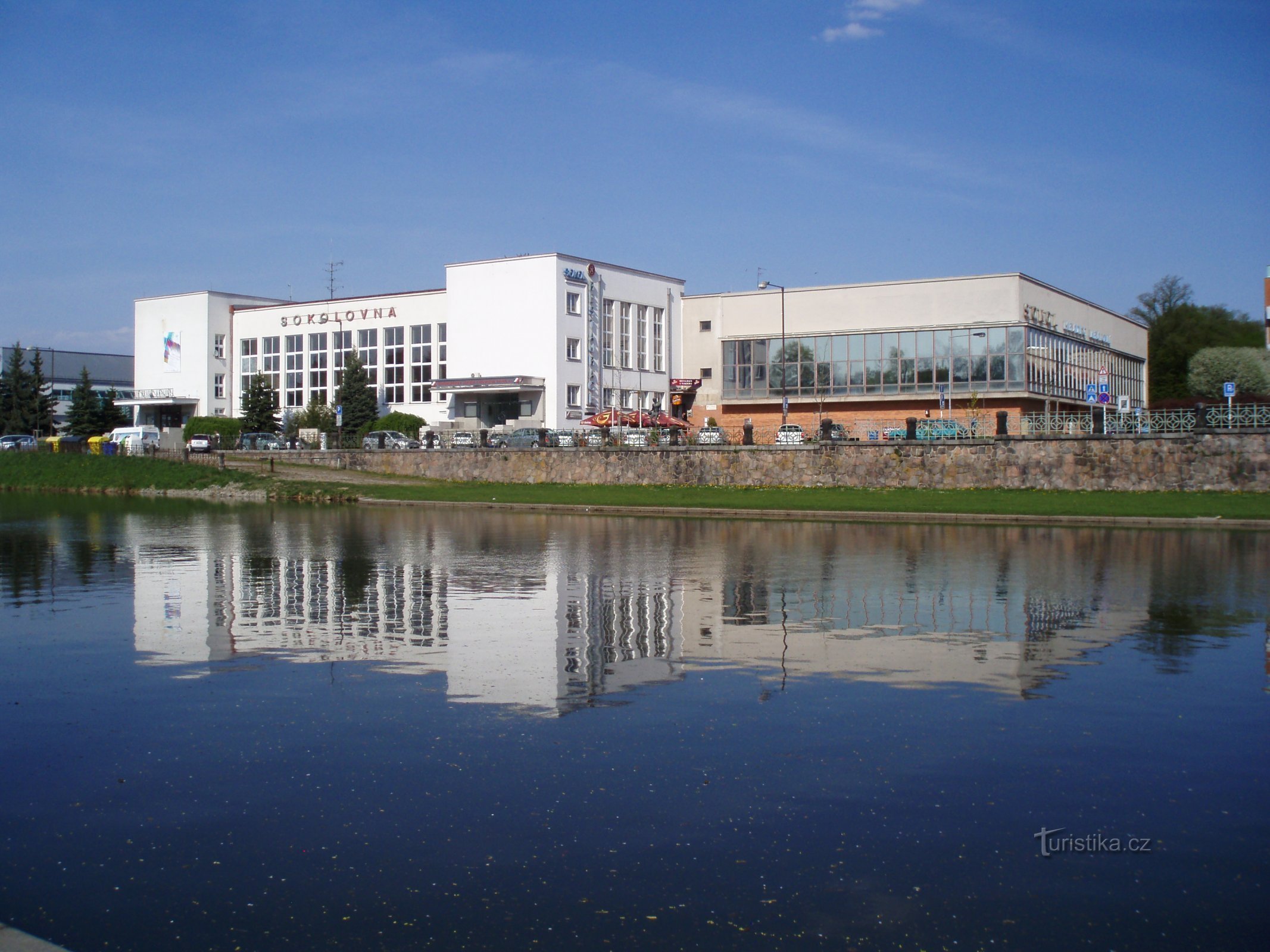 Sokolovna (Hradec Králové, 22.4.2011 agosto XNUMX)