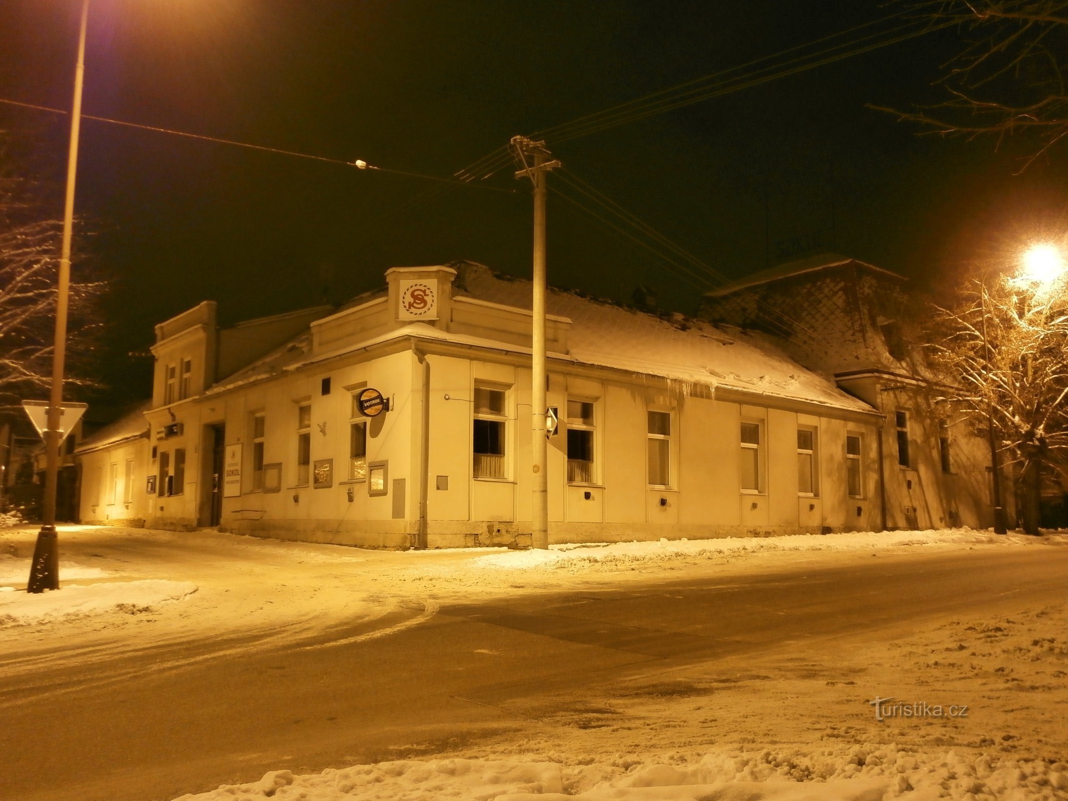 Sokolovna in Nové Gradec Králové (Градец Кралове, 13.12.2012)