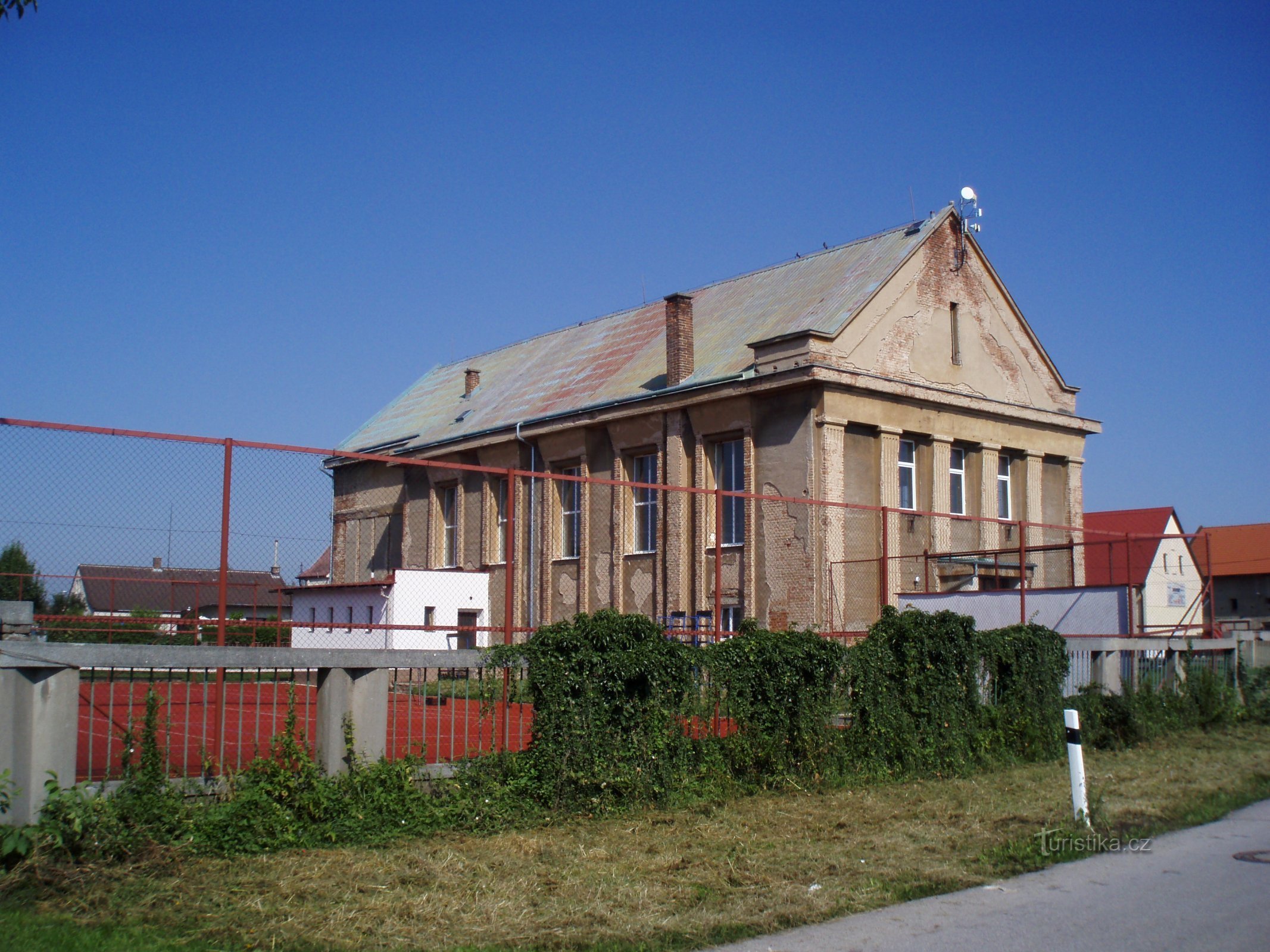 Sokolovna in Svobodné Dvory (Hradec Králové, 31.7.2010 maart XNUMX)