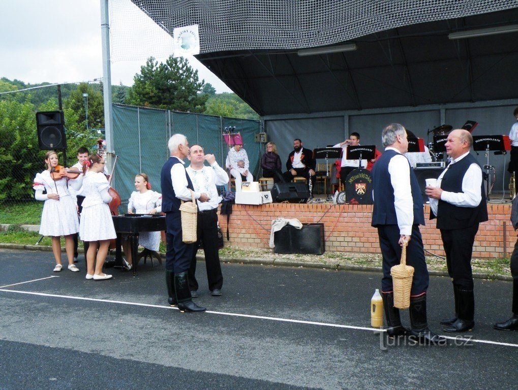 De ensembles bereiden zich voor op de voorstelling