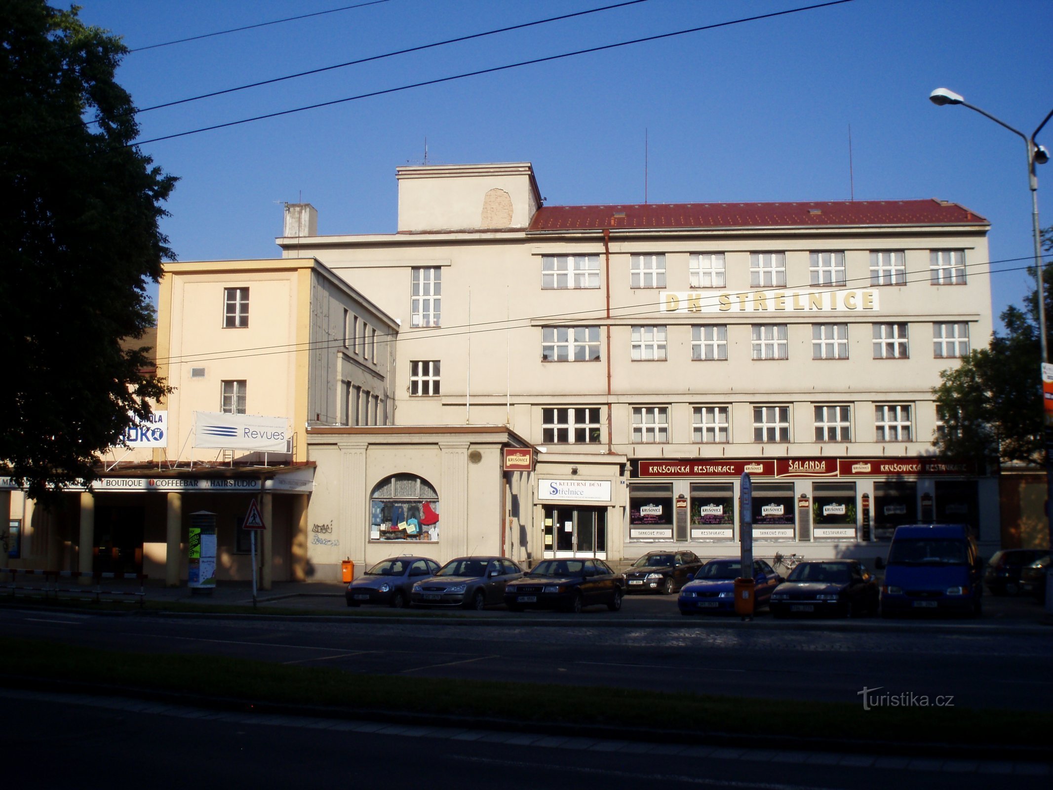 Het huidige uiterlijk van de schietbaan (Hradec Králové, 11.6.2011)
