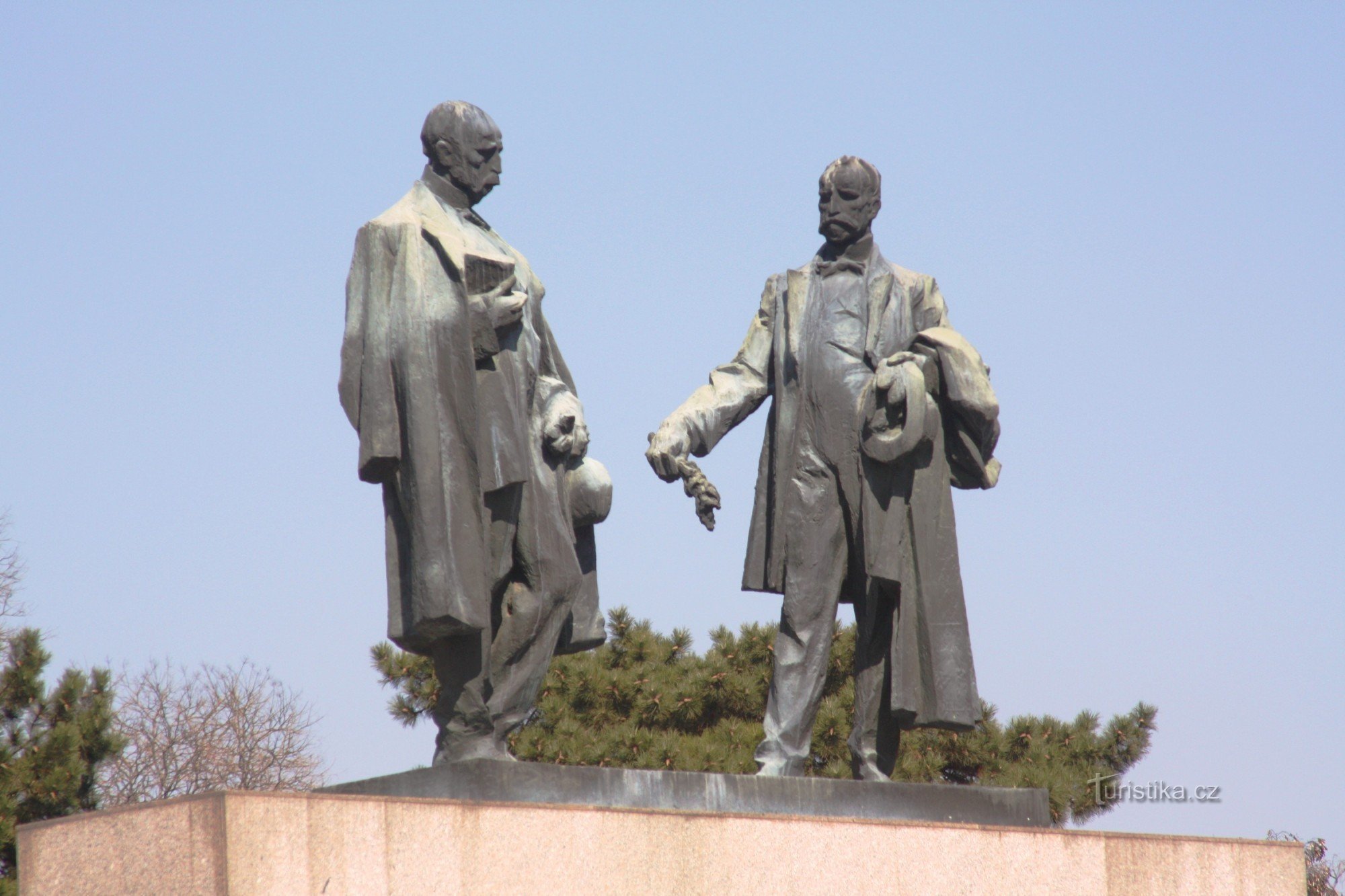 Statuen der Brüder Mrštík