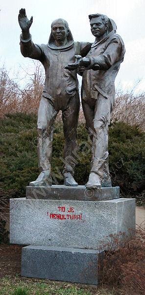 sousoší Kosmonautů