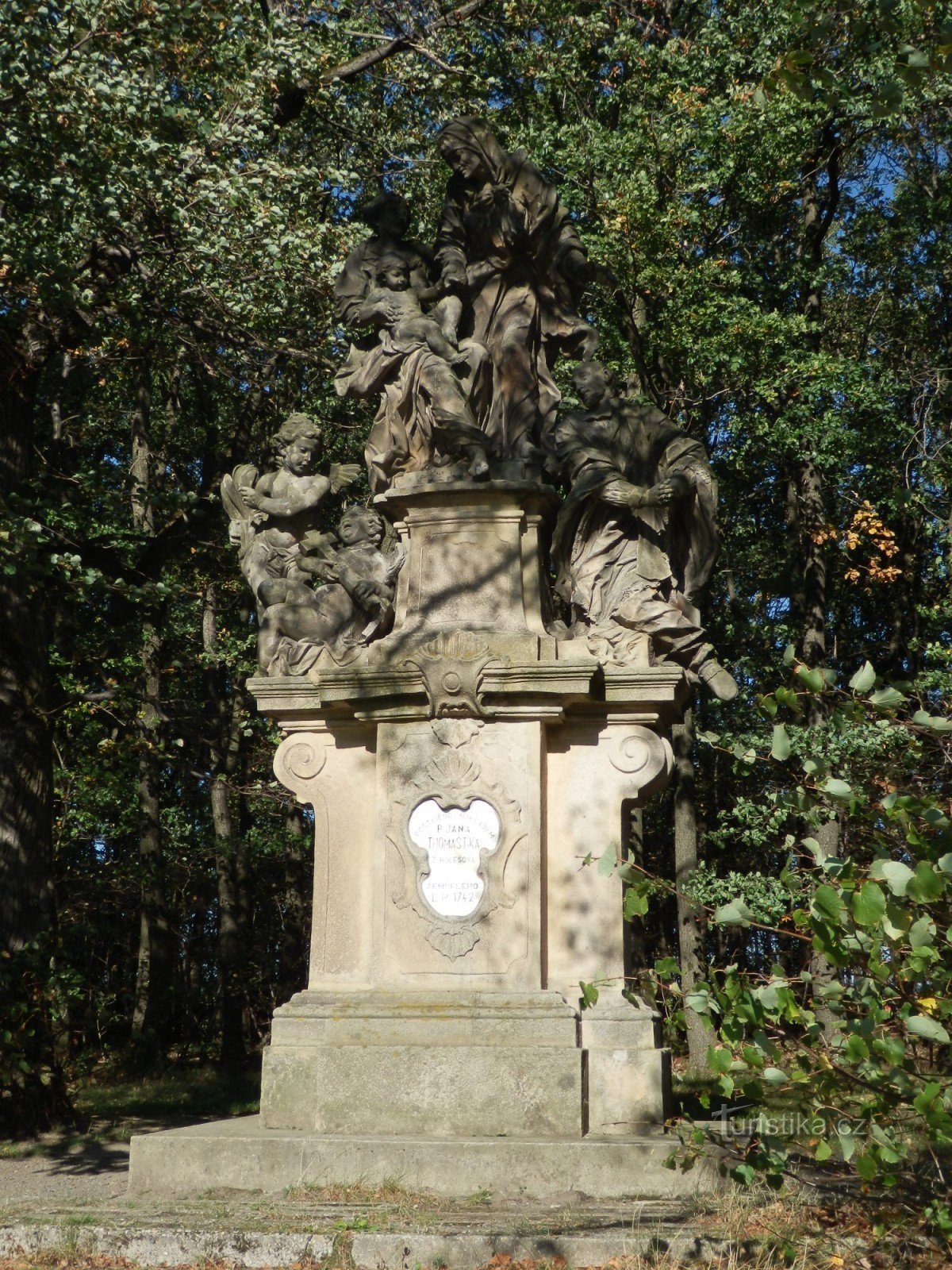 Άγαλμα του Αγ. Η Άννα στον Γιάνκοβιτς