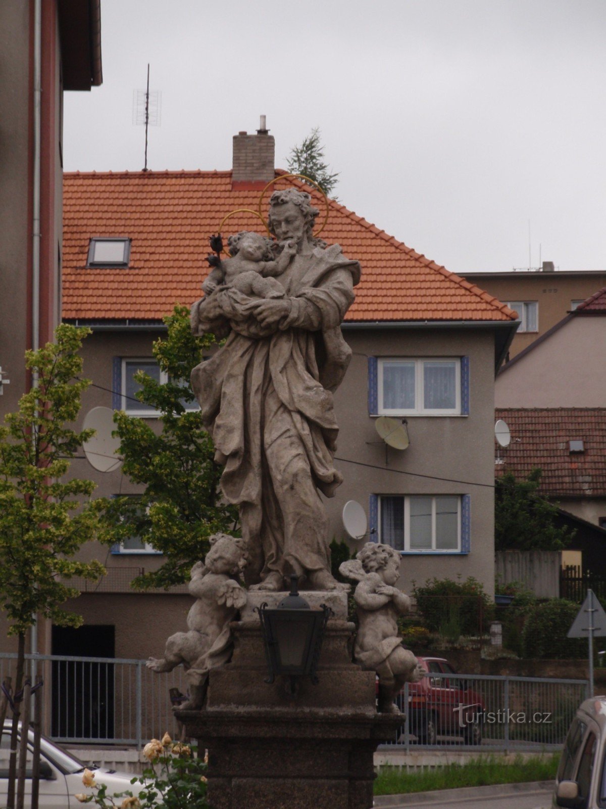 Statue af St. Joseph med Jesusbarnet i Velké Meziříčí