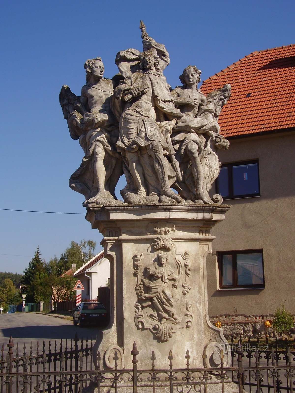 Standbeeld van St. Wenceslas met engelen in Budišov