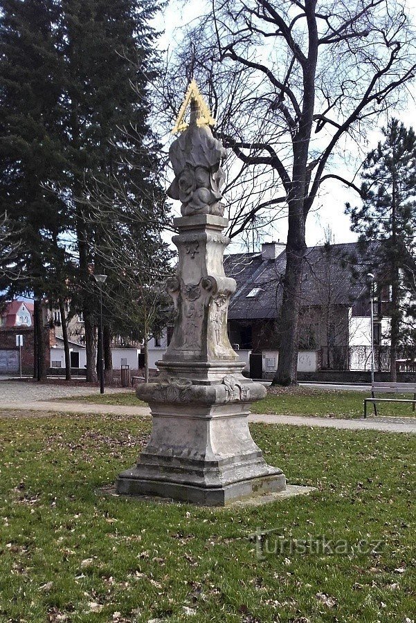 Statues near Barborka