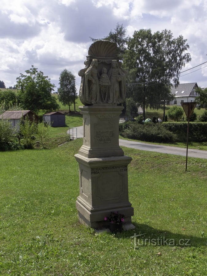 Sculptuur in České Petrovice