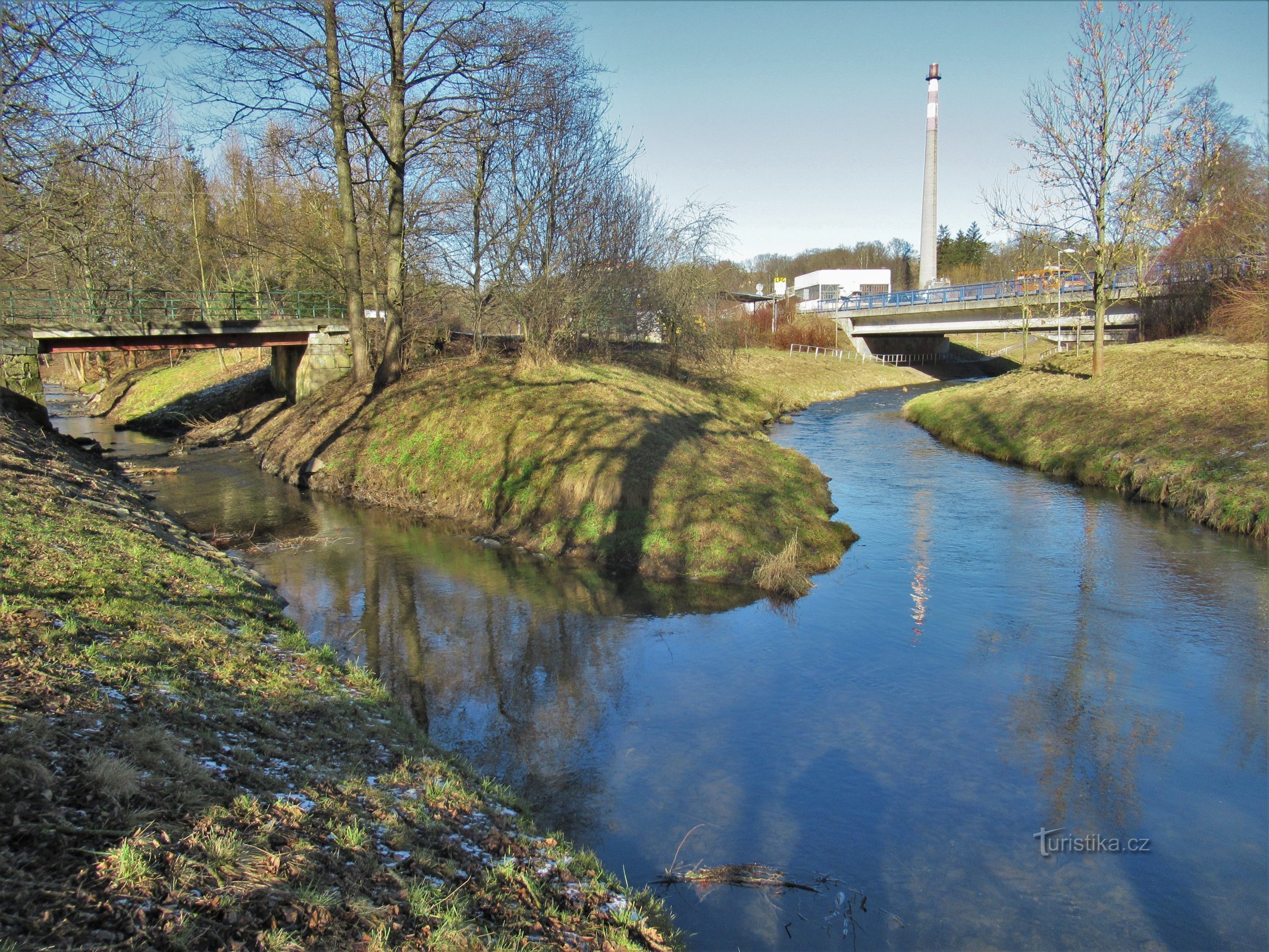 Samenvloeiing van Svitava en Křetínka, Svitava stroomt van rechts, Křetínka van links