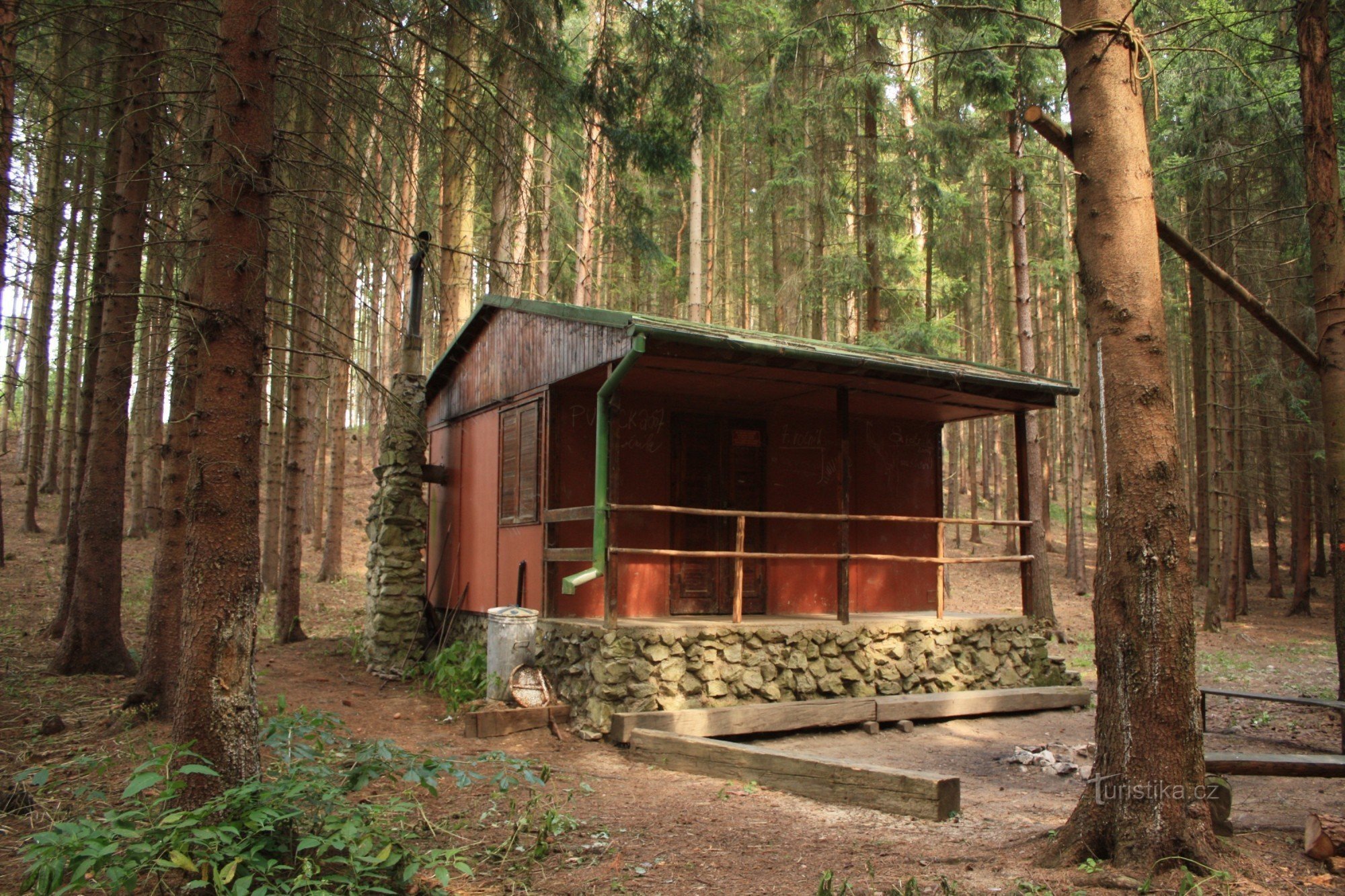 Speleologisk base ved Hluboké vávrť