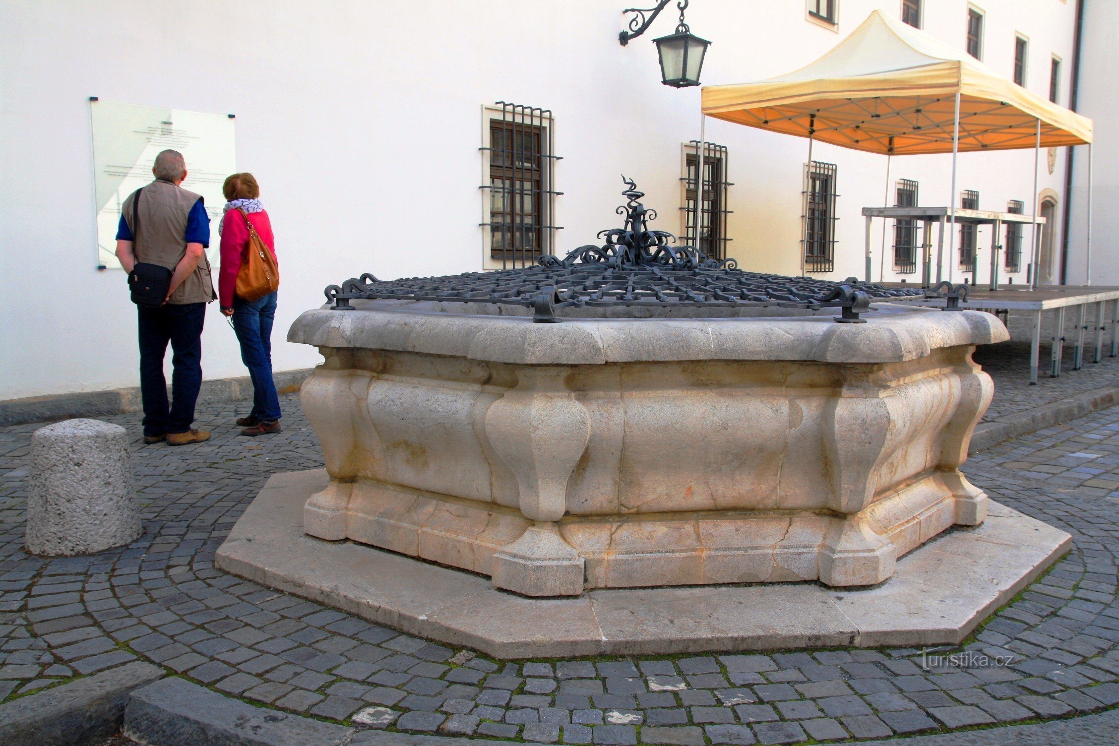 Špilberk - puits du château