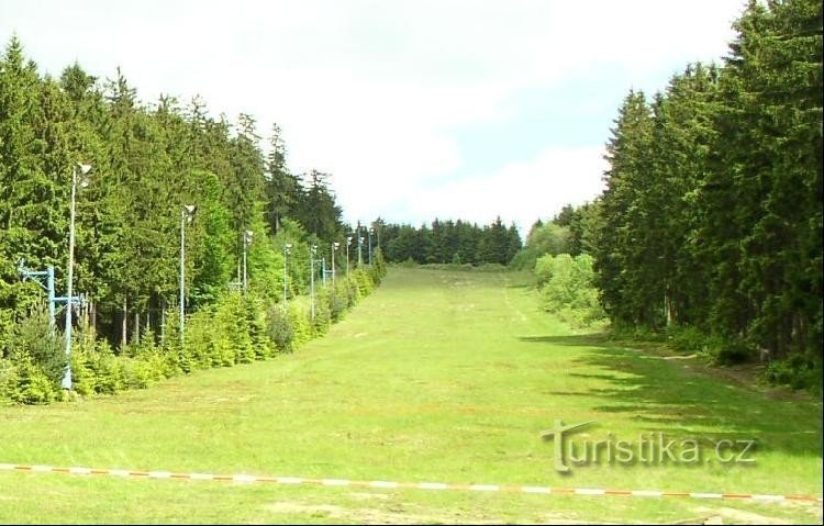 Partea inferioară a pârtiei la Čeřínek