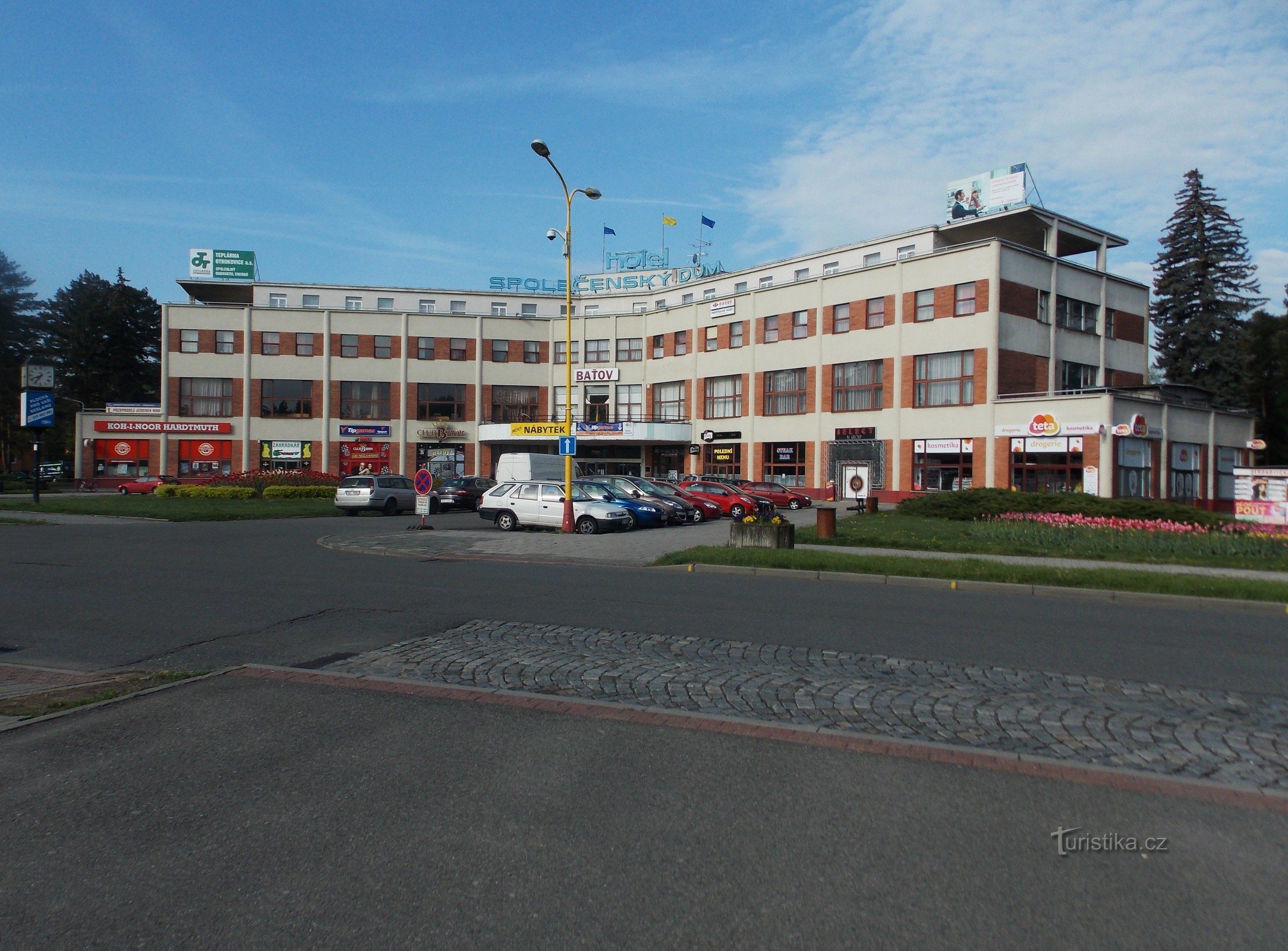 Casa della comunità - Hotel Baťov, Otrokovice