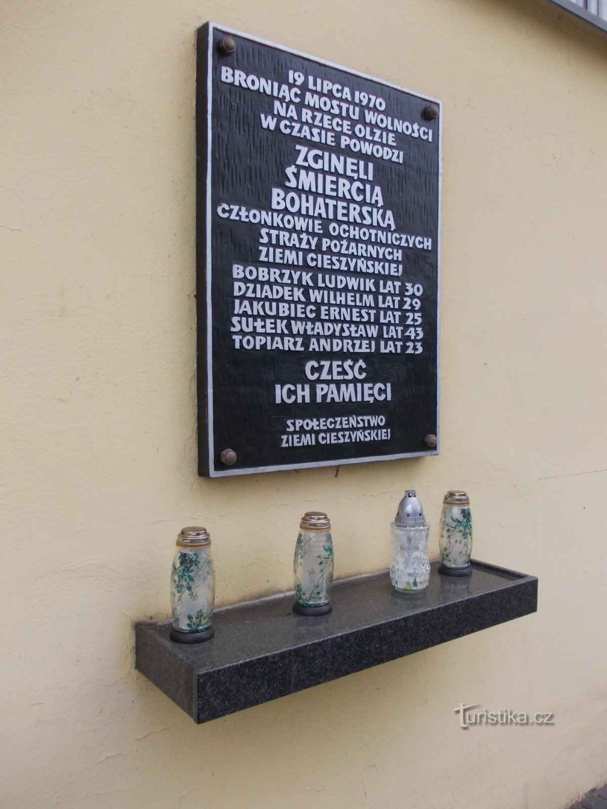 commemorative plaque for the tragic event of 1970