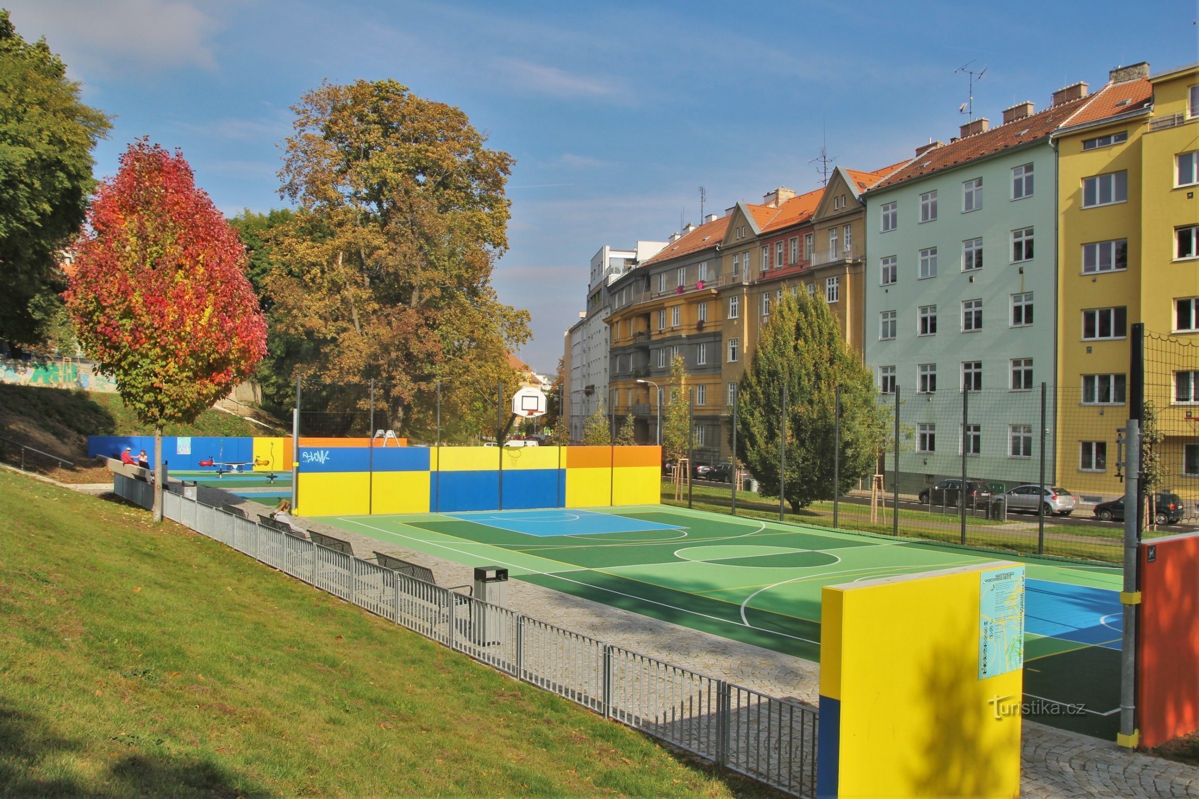 Sport- och rekreationskomplex på Kartouzské-gatan