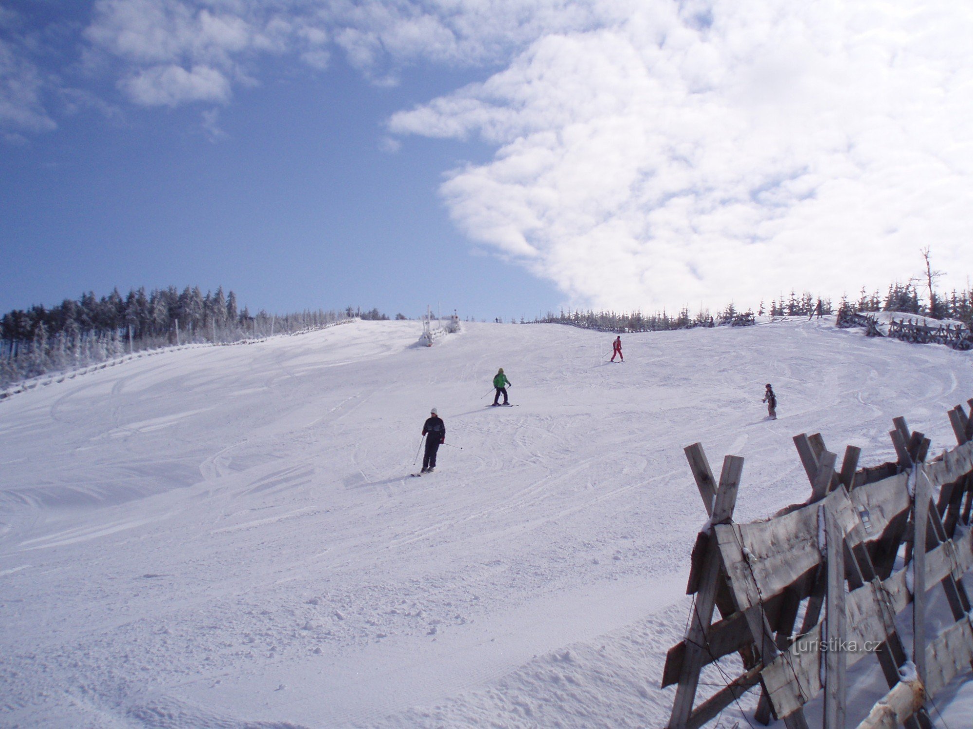 HARRACHOV SPORTS AREA; www.skiareal.com