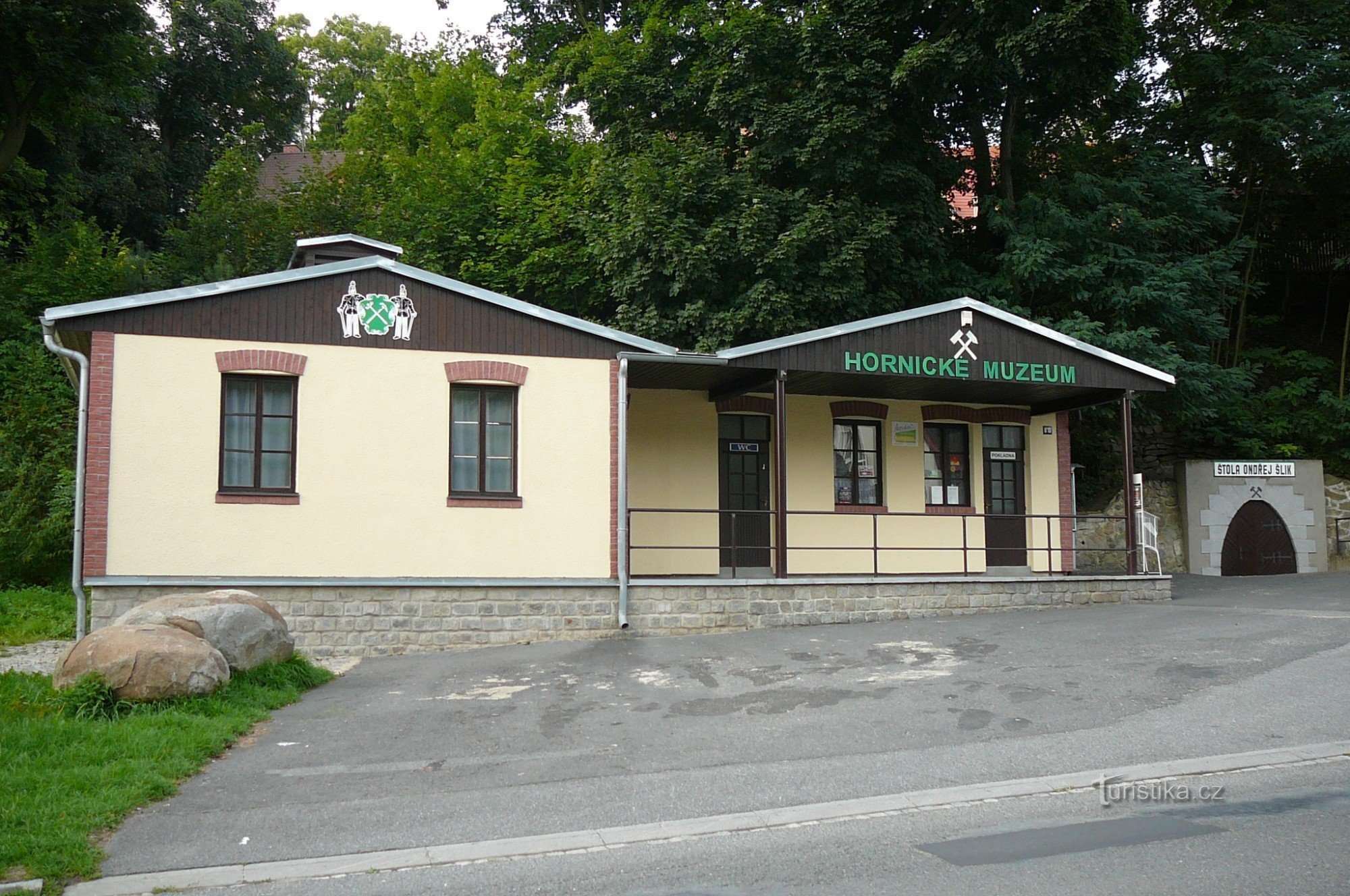 Administration building of the museum