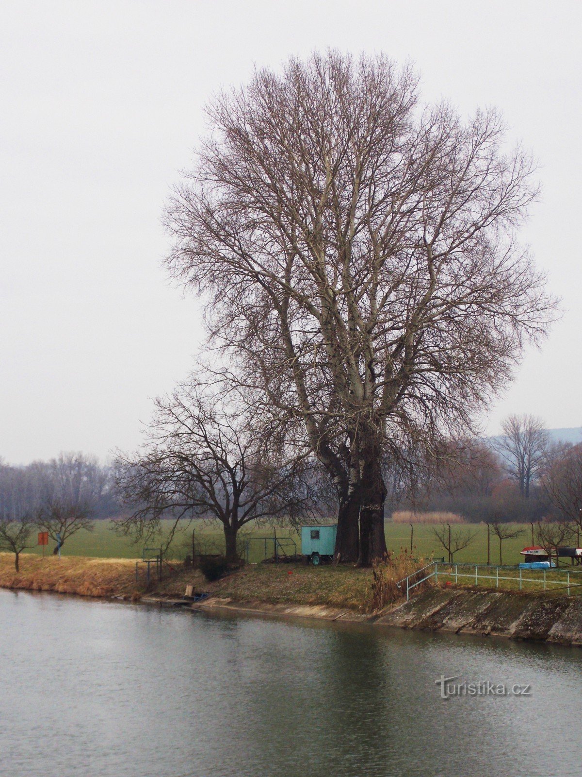 Spytihněv, tehnične znamenitosti na reki Moravi