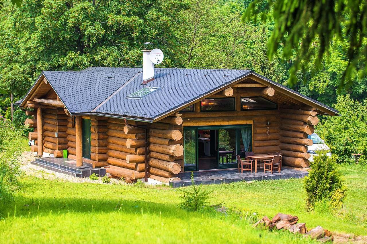 Cabane en rondins de Ploužnica