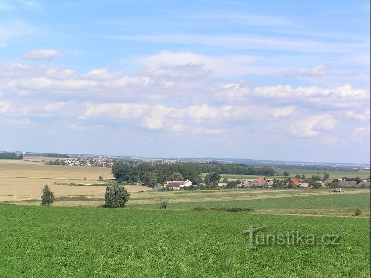 Stáblovice: Stáblovice alsó vége, a háttérben Opava