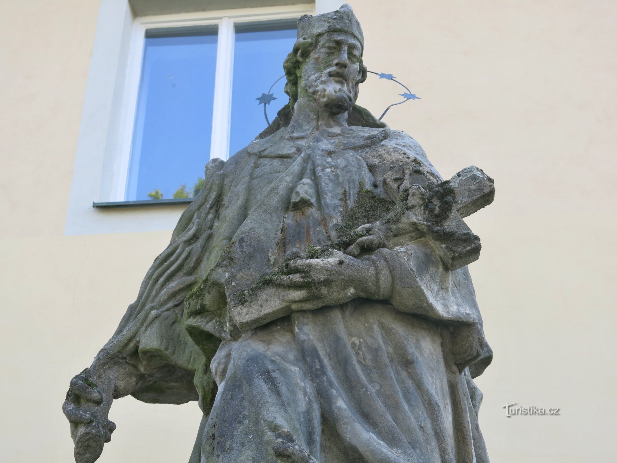 stable statue of St. Jan Nepomucký