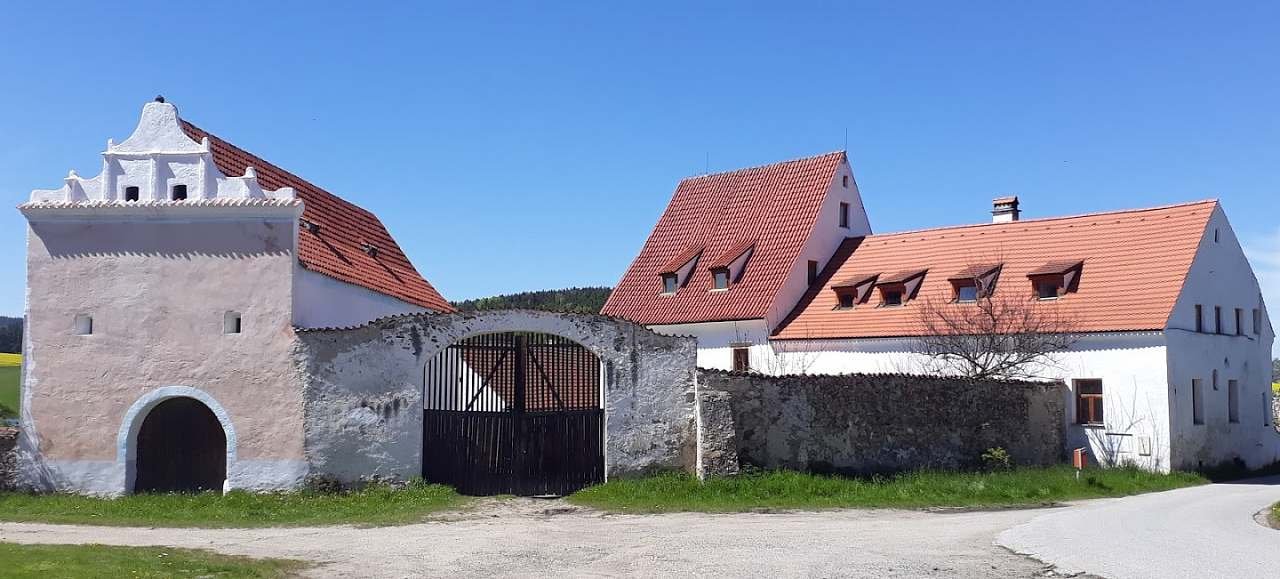 シュチェクレの古い農場