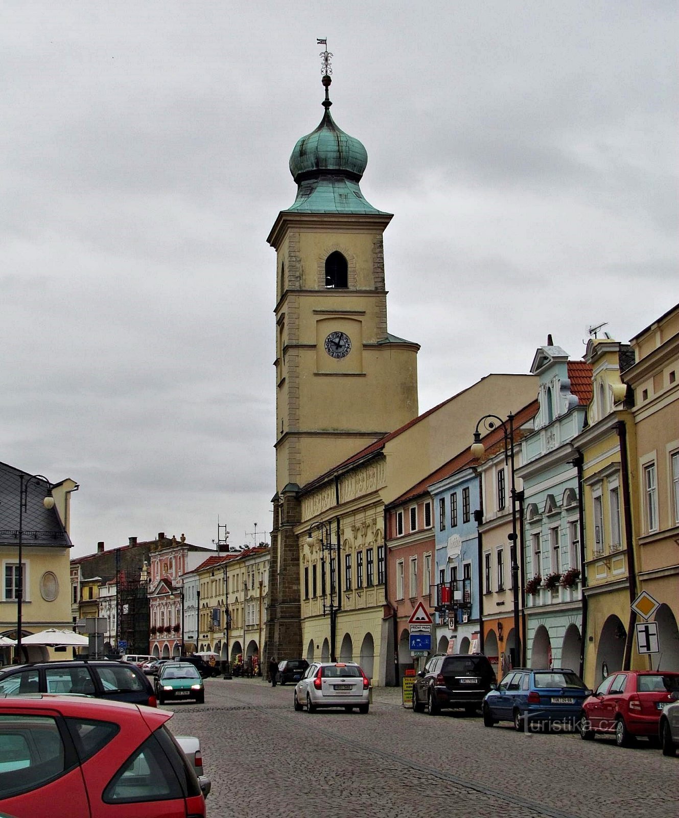 Stará litomyšlská radnice s orlojem
