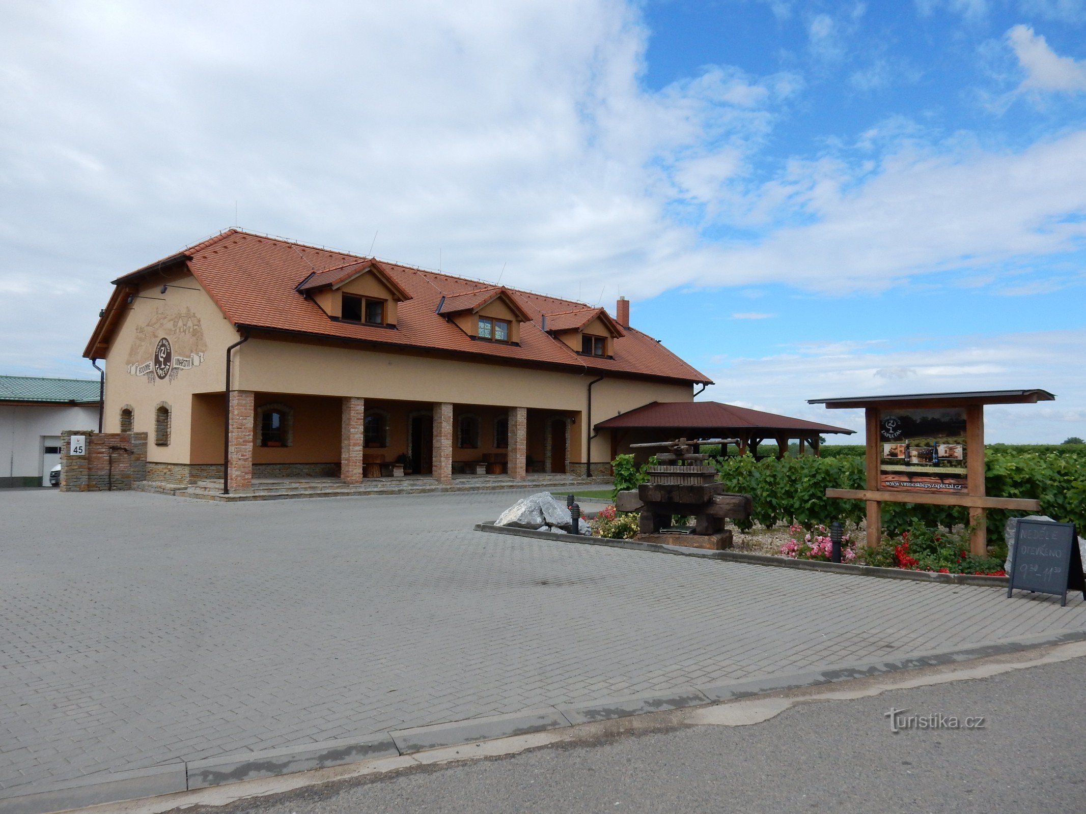 Old Beograd - Zapletal vingård