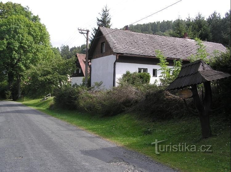 Staré Purkratice: Blick auf das Dorf