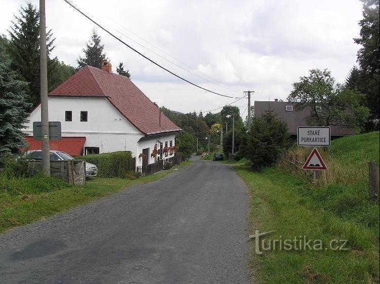 Staré Purkratice: Sinal de boas-vindas na entrada do Staré Purkratice