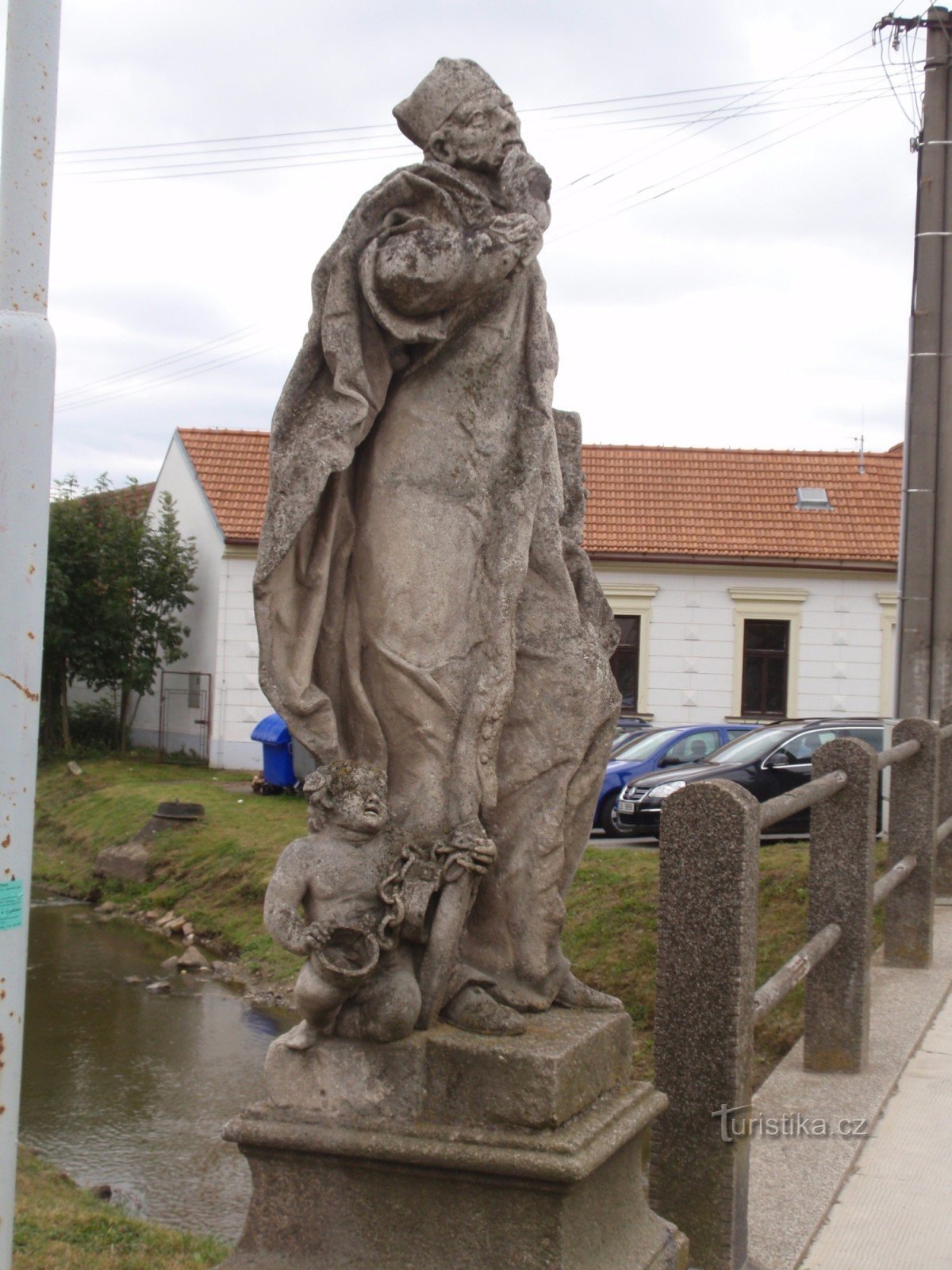 Stareč - kip Jana Sarkandera