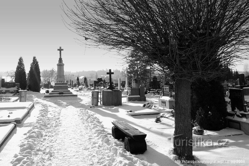 Starobělský cemetery