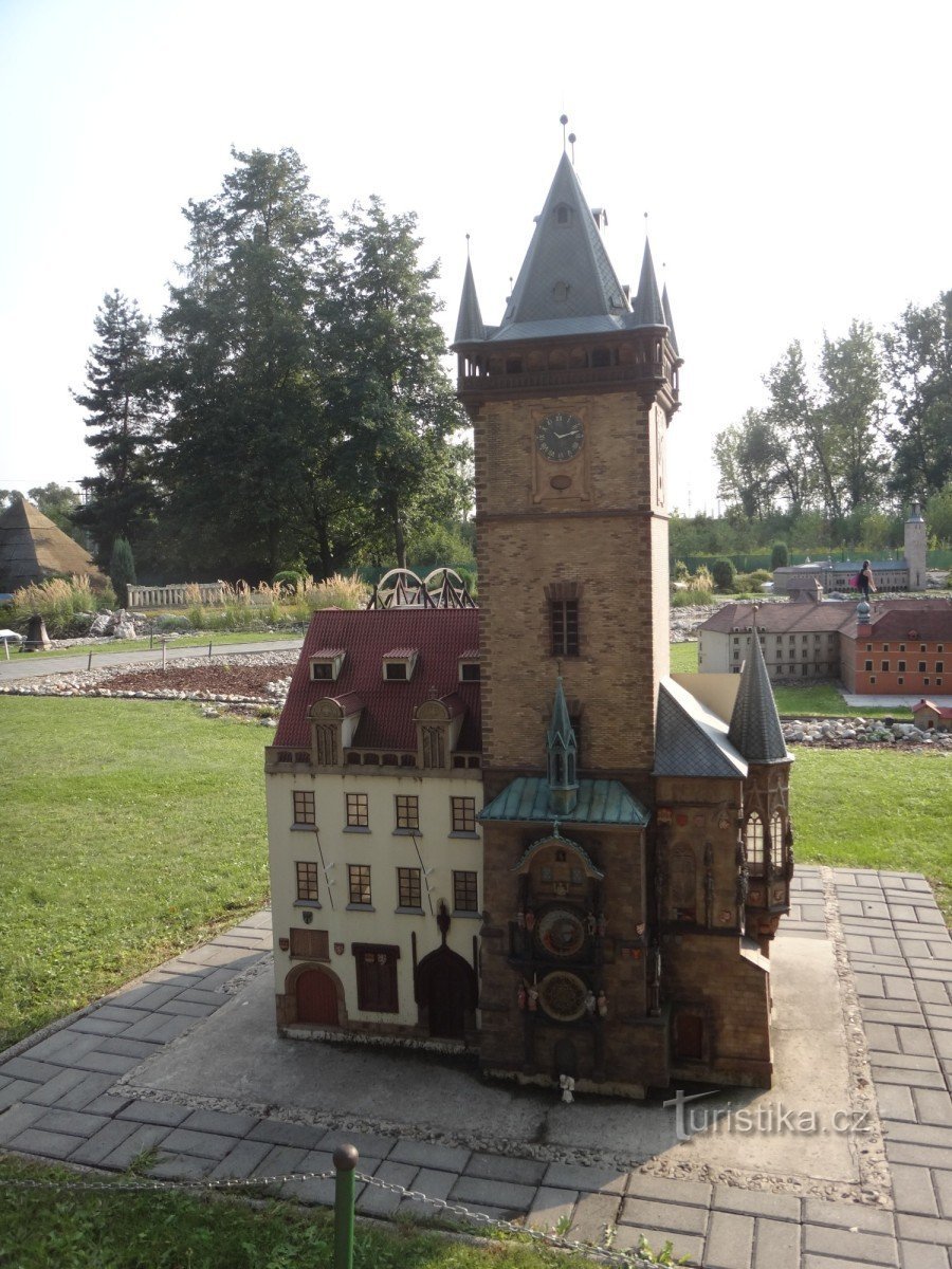 Altes Rathaus und astronomische Uhr in Prag