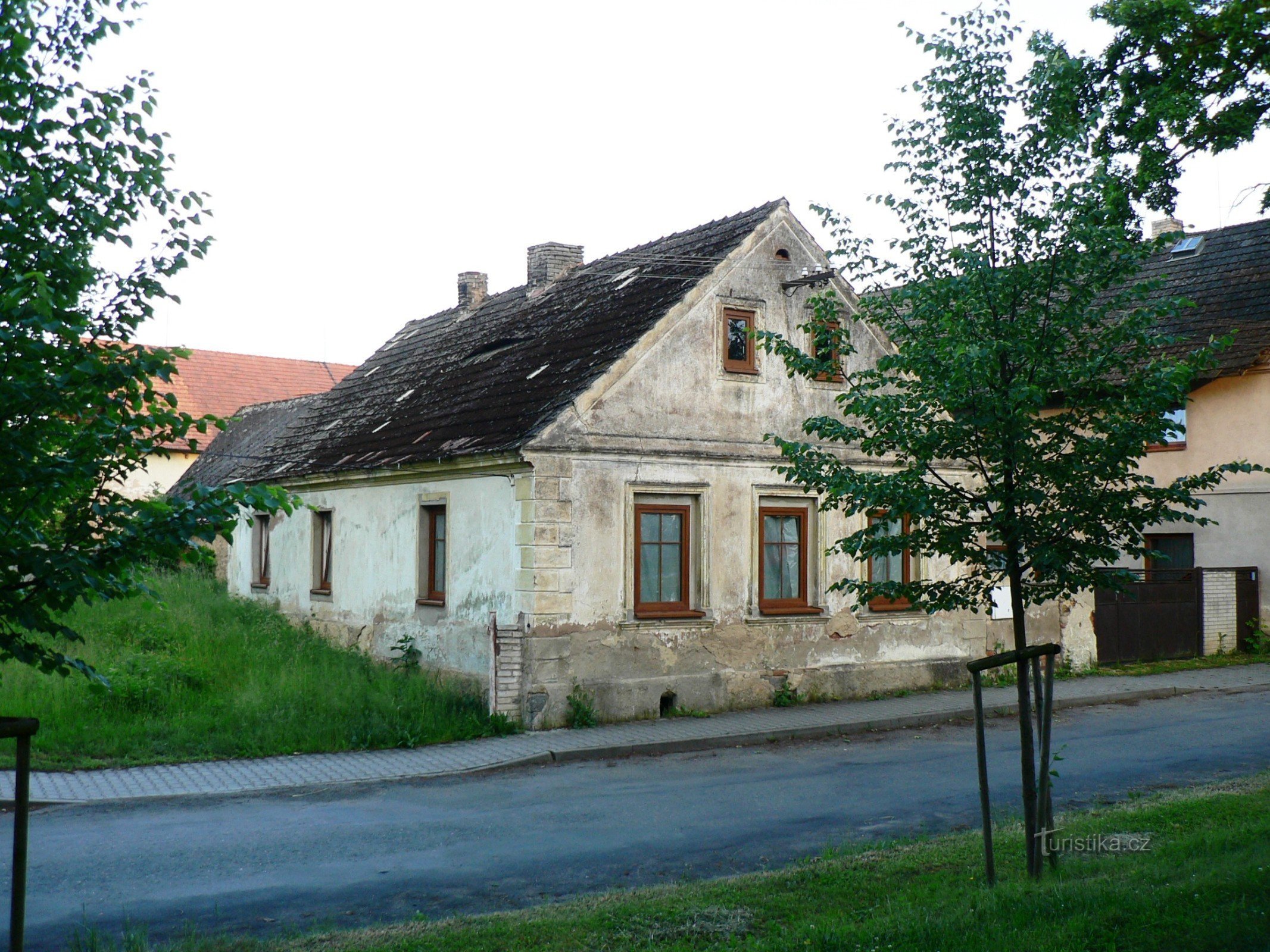 старый дом в деревне