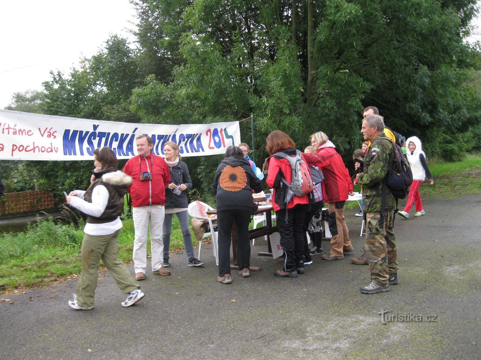 Comece sob a represa da lagoa Labuť